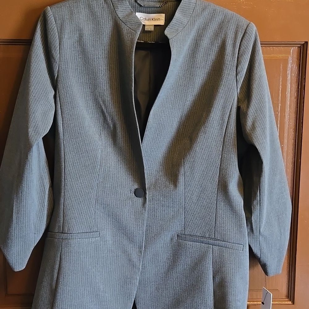 Calvin Klein-Gray striped mandarin collared jkt. with scrunged sleeves Sz 12 NWT